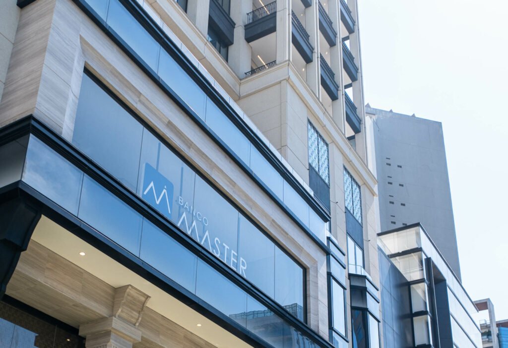 Banco Central Decreta Liquidação Do Banco Master E Pf Prende Daniel Vorcaro, Dono Do Banco